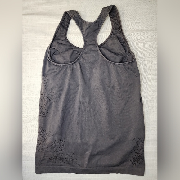 Athletic Essential Women's Dri-Fit Training Tank Top - Picture 7 of 7